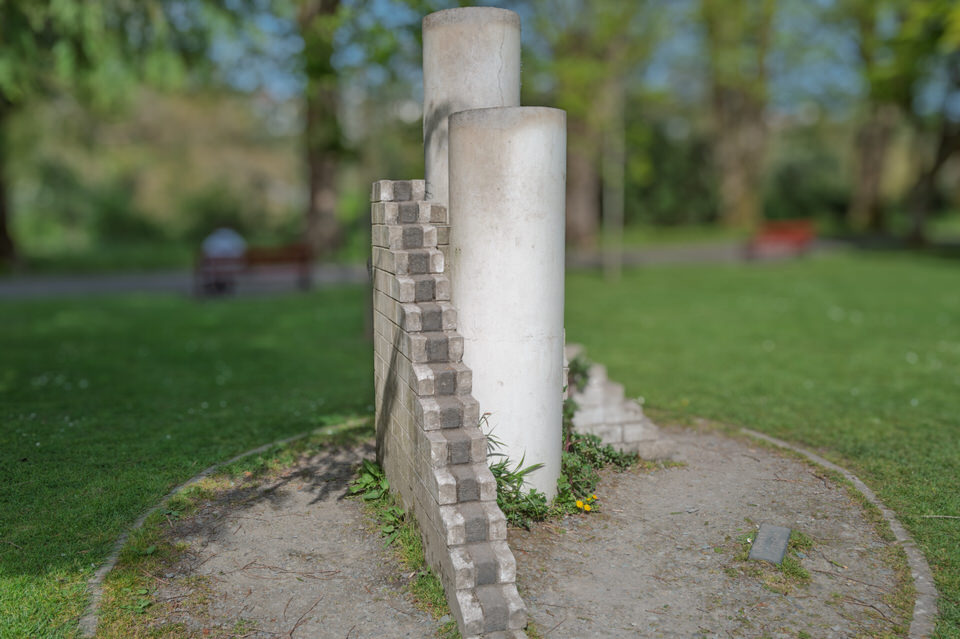  Sculpture By Betty Gold 