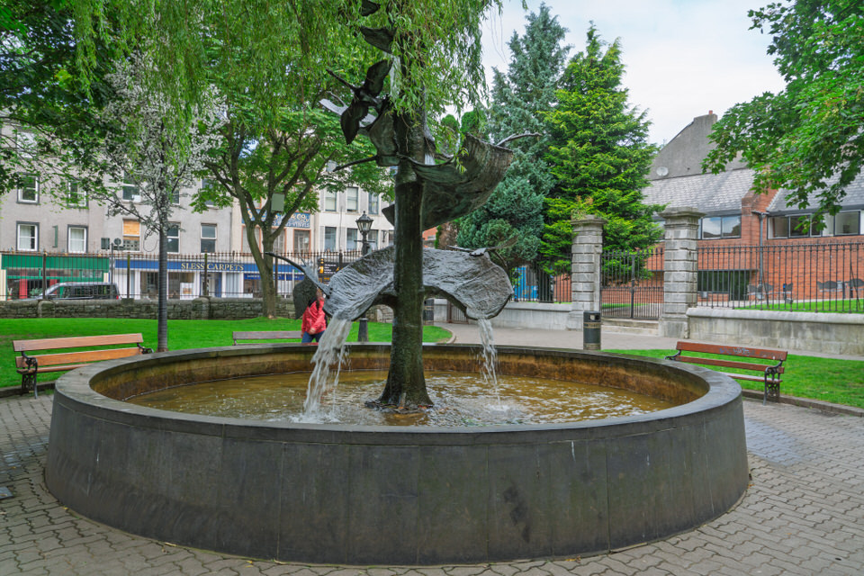  Fountain At Bishop Lucey Park July 2016 