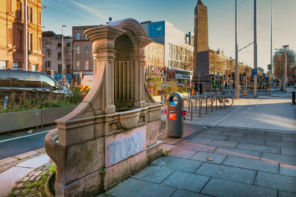  The Old Cavendish Fountain