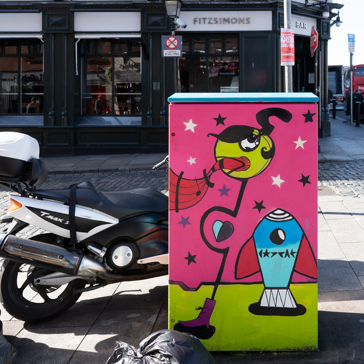  Paint A Box Street Art Tribute To David Bowie 