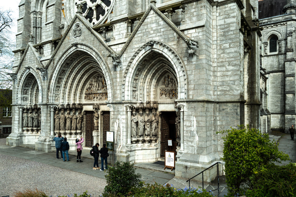  Fin Barres Cathedral Leica Q3 Session