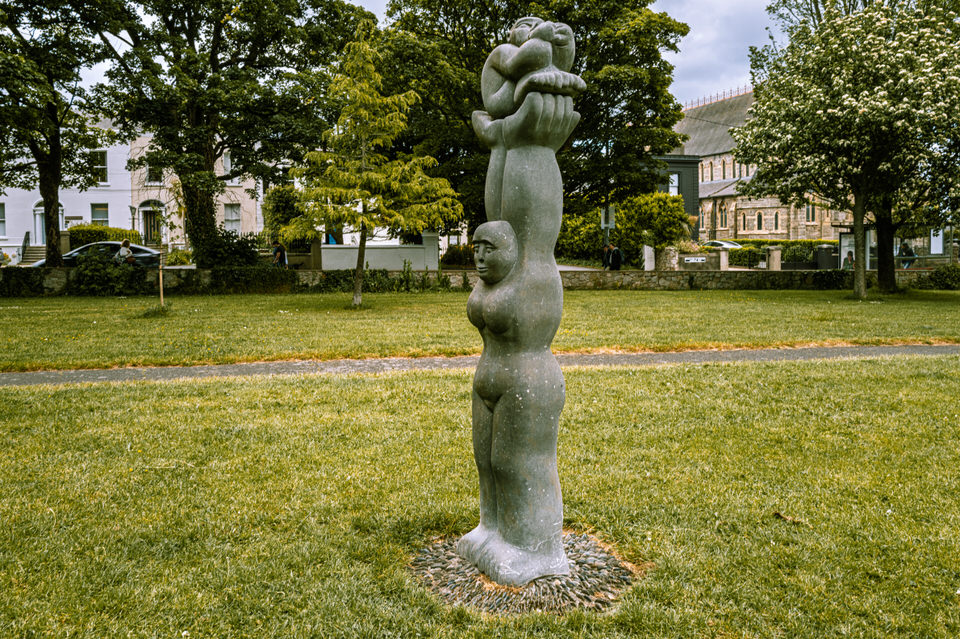 A Coastal Dialogue In Stone And Bronze