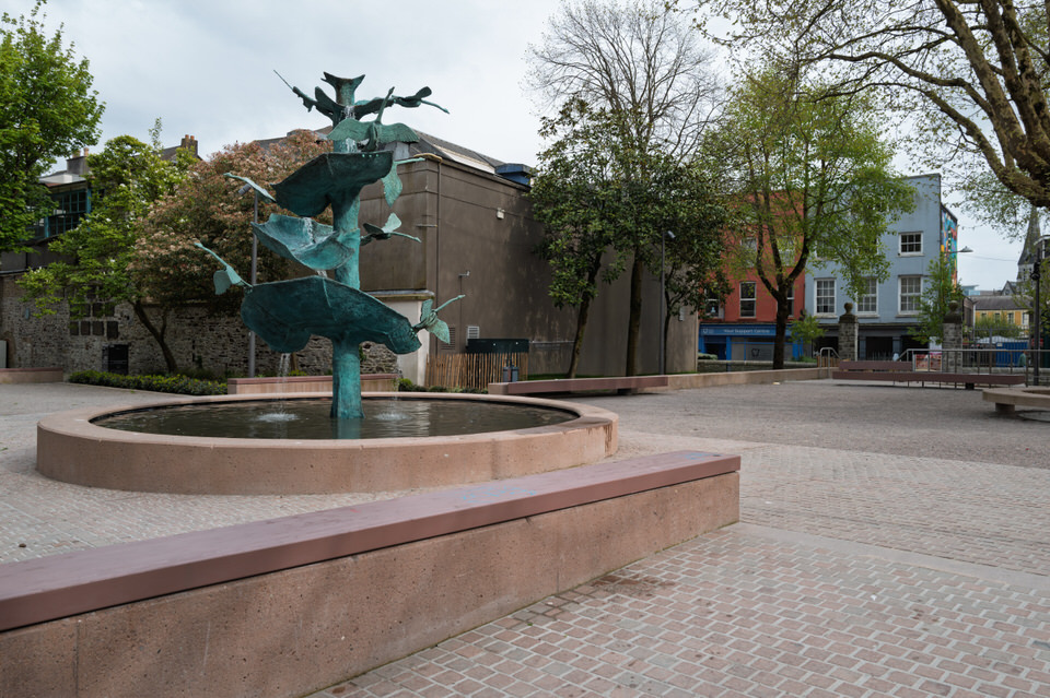  Swan Fountain Leica Q3 April 2026 